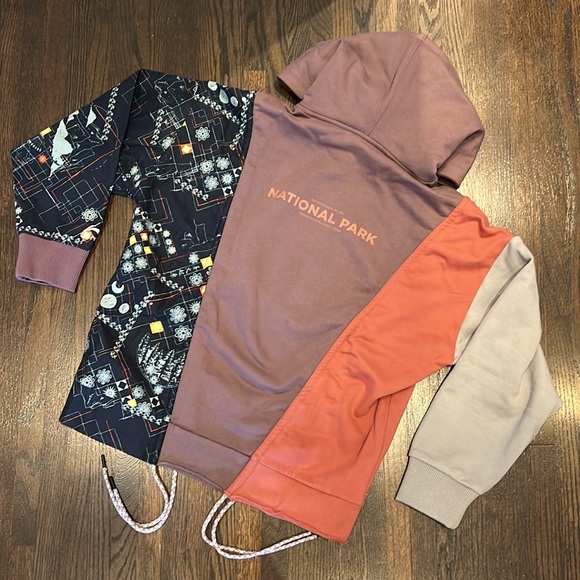 Li-Ning Hoodie, size Medium, barely worn, excellent condition - Picture 2 of 5